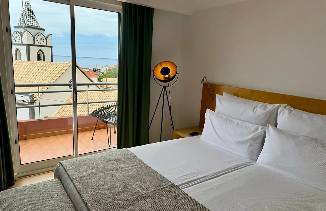 Boutique Hotel Jardim Do Mar-1